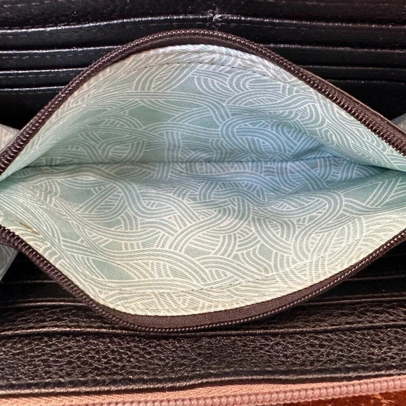 The Sak Iris Large Smartphone Clutch/Wallet in Metallic Rose Gold - Picture 10 of 10